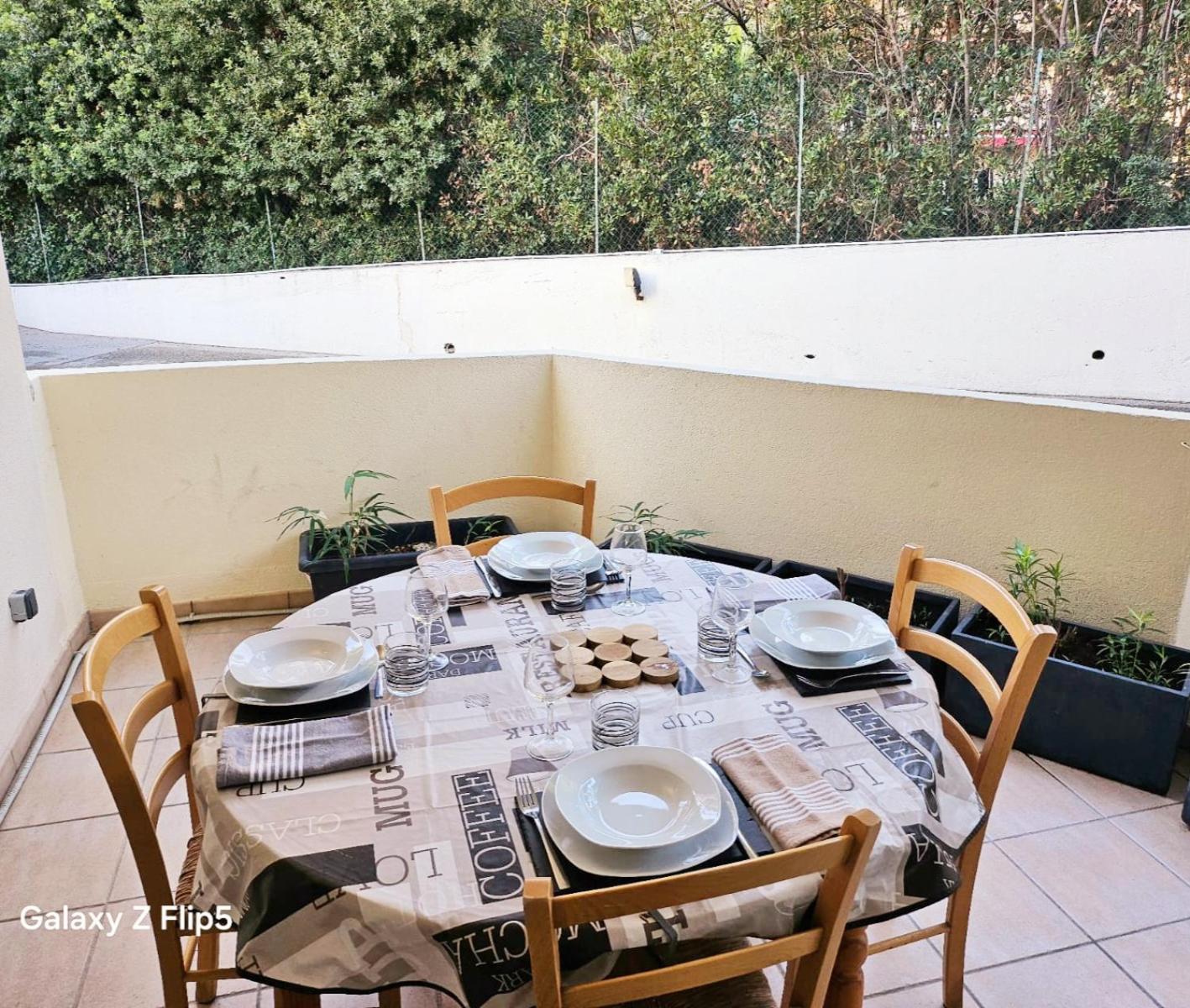 Appartement Balcon, Parking, Piscine Et Clim' A 2 Pas Du Port Santa Lucia à Saint-Raphaël Extérieur photo